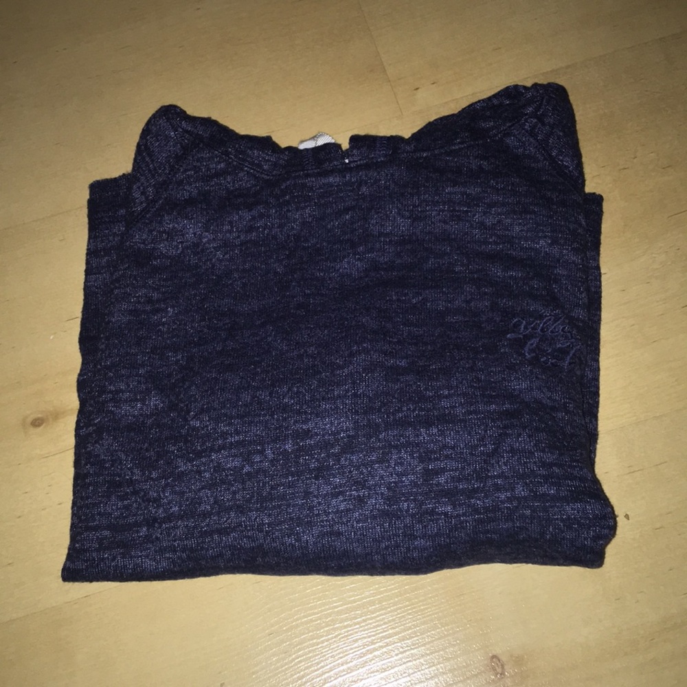 blue crop top!